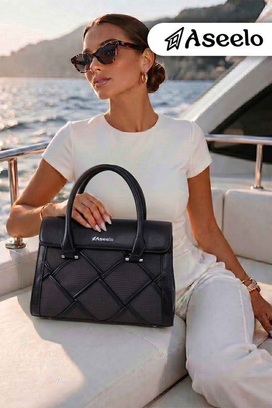 Star Handbag by Aseelo in black